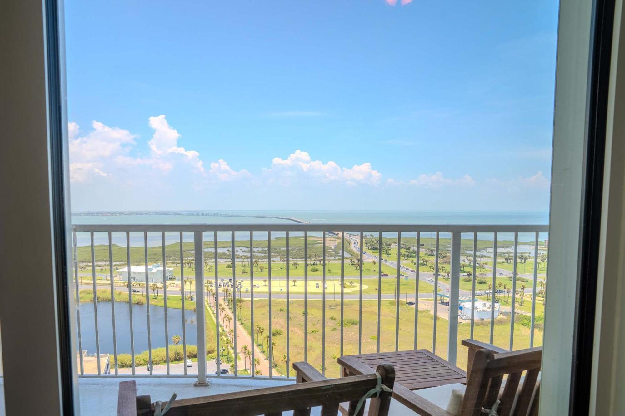 1801 Sapphire Beachfront 3 Bedroom Condo South Padre Island Exterior photo